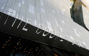 Am Cooperunion 10