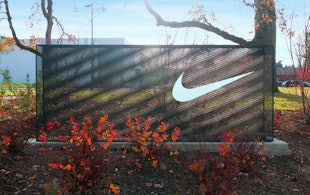 Eo Nike 01